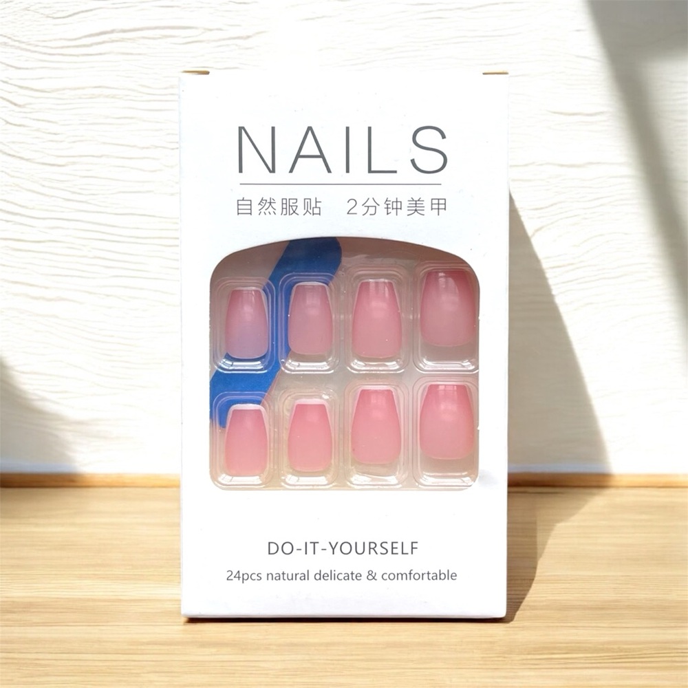 Slim French Tip Nails